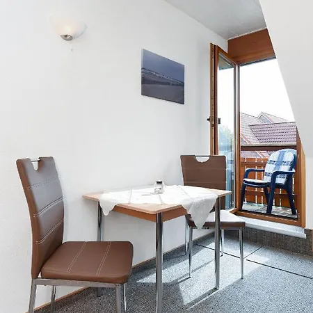 Haus Moewe Apartment Bensersiel Exterior photo