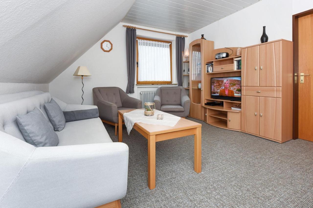Haus Moewe Apartment *